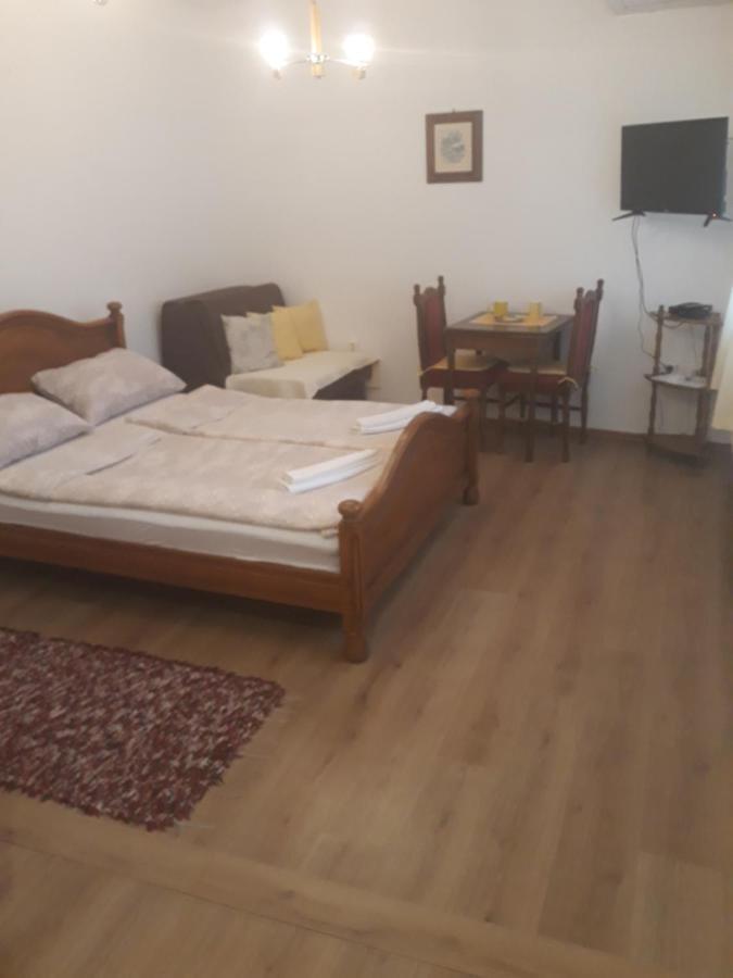 Apartments Emir 투즐라 객실 사진